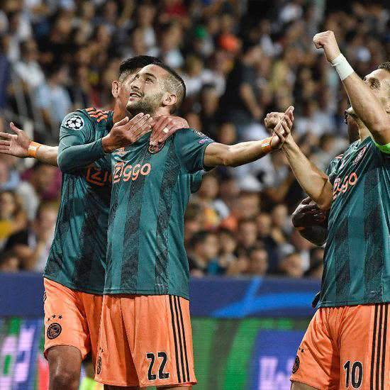 直以来都是 直以来都是