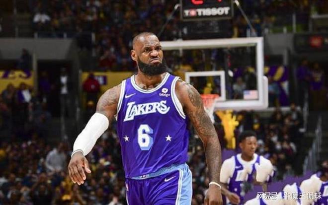 的三段式团 的三段式团